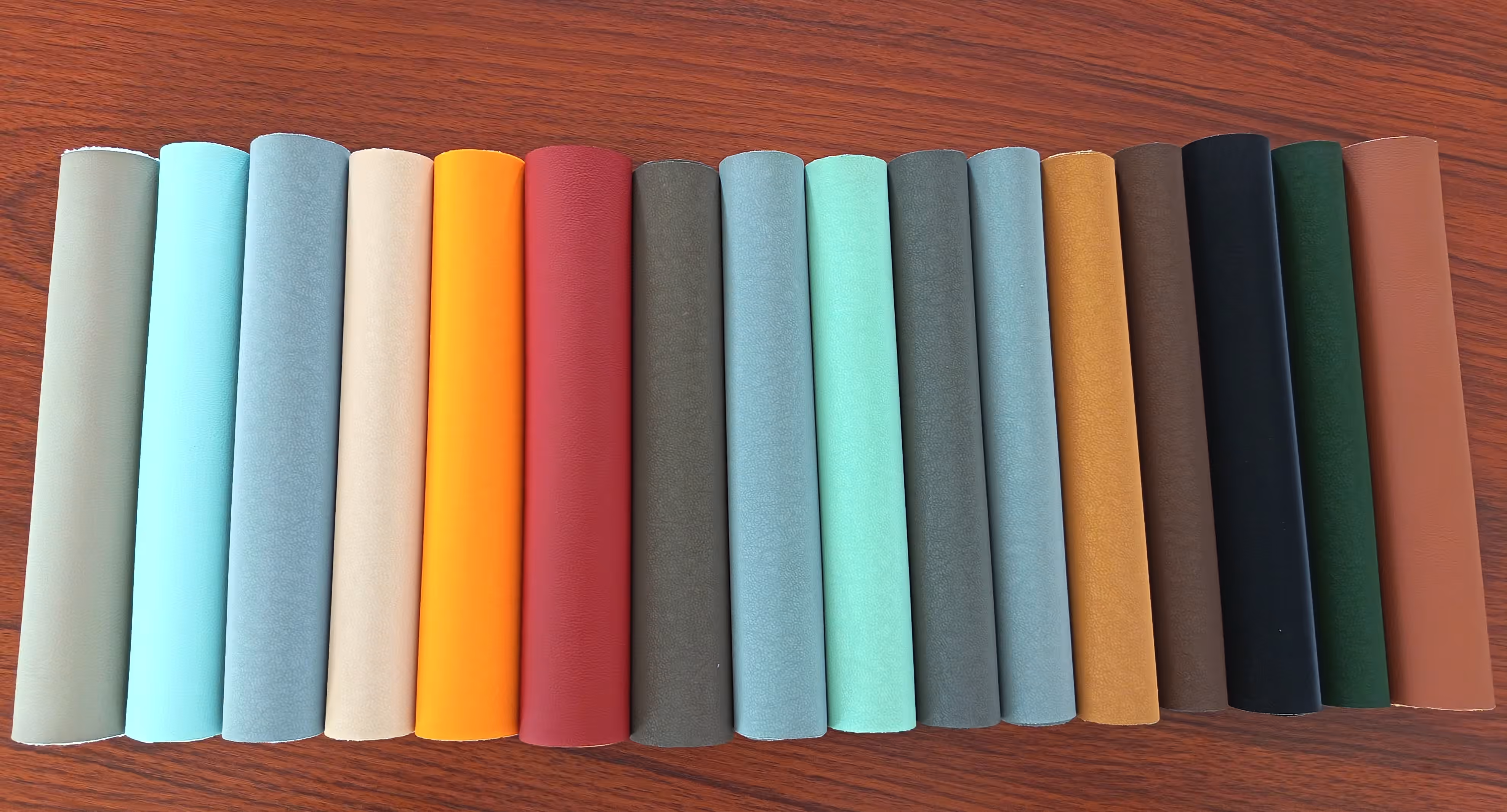 All-kinds-of-synthetic-leather-for-travel-bag