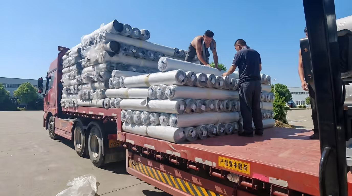 Delivery-of-synthetic-leather-roll-material-drawing